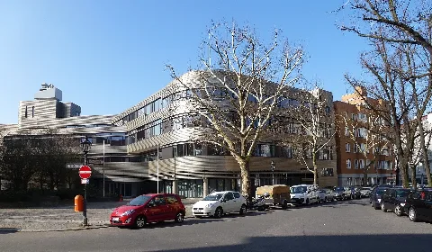 Charlottenburg Gierkeplatz Oberstufenzentrum Kfz Technik 001