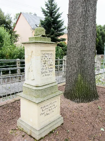 Claussnitz Gefallenendenkmal 1870 01