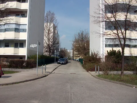 Clp 20100406 Neu Hohenschönhausen Reriker Straße 1