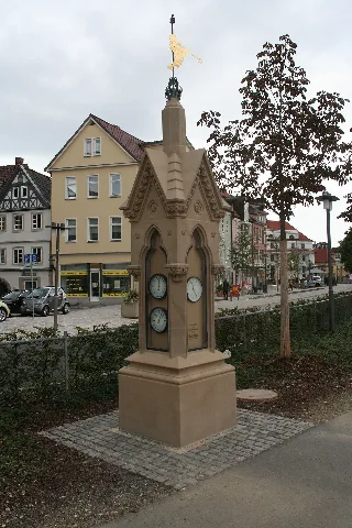 Coburg Schlossplatz Wettersaeule