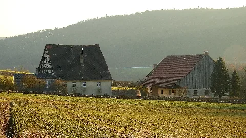 D 5 76 122 98