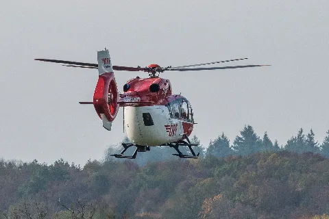 D Hdsf "Christoph München" Im Schwebeflug