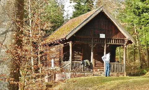 Dachsbauhütte Bei Bad Liebenzell, Gebaut Als Unterkunftshütte Für Waldarbeiter Und Benannt Nach Den In Dieser Waldabteilung Vorkommenden Großen Dachsbauten, 533 M Ü. Nn Panoramio