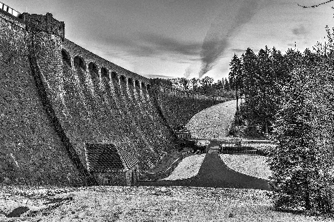 Dam Of Kerspetalsperre (46789657202)