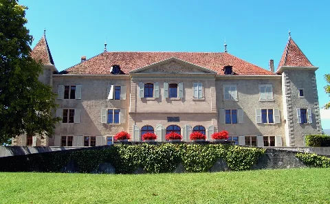 Dardagny Chateau 2011 08 28 13 55 04 Pict4241