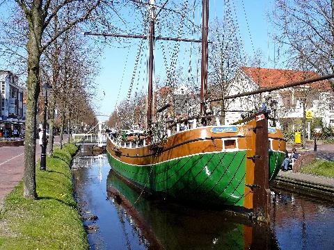 Das Schiff Magaretha Im Hauptkanal In Papenburg Panoramio