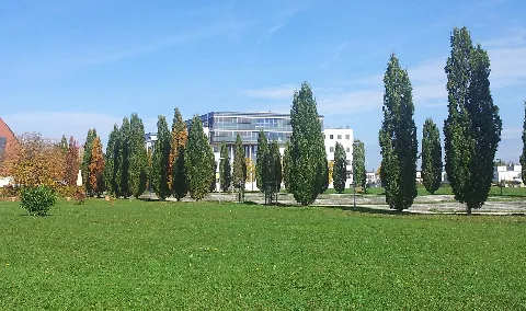 Datbuildingfromsouth