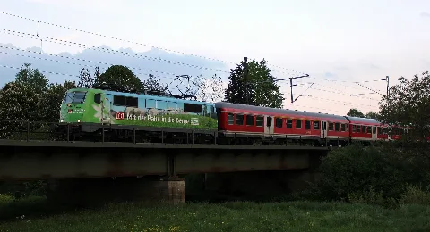 Db Br 111 039 4 & N Wagen, Db Regio (De) Donauwörth 01.05.2014 (14257957177)
