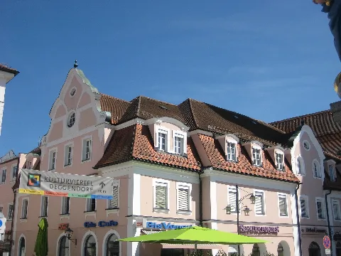 Deggendorf, Luitpoldplatz 25; Rosengasse 2