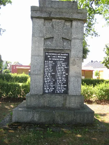 Denkmal 1. Und 2.Weltkrieg Gottow Panoramio