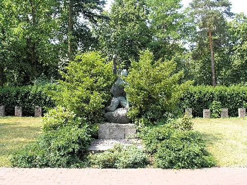 Denkmal Friedlander Str 156 (Adlh) Widerstandskämpfer