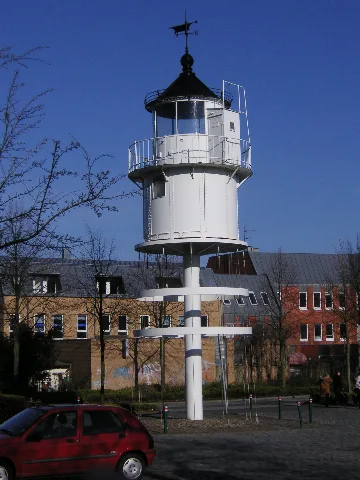 Der Kopf Des Alten Leuchtturms Steht Jetzt Im Stadtzentrum Von Friedrichsort (2008 03) Panoramio