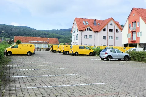 Dermbach24 Postzustellfahrzeuge