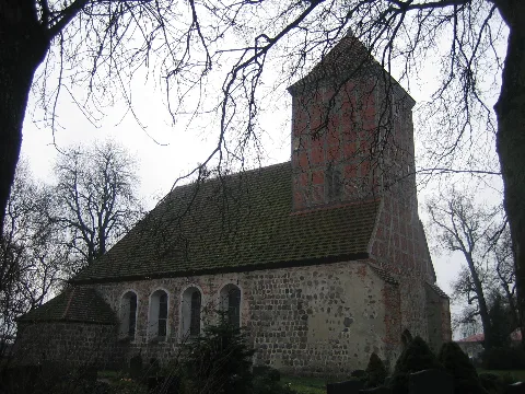 Dewitz Kirche 01