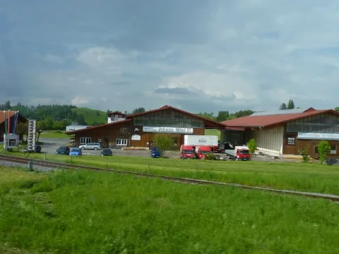 Die Holzhaus Werkstatt (Timber House Factory) Geo.hlipp.de 37381