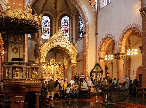 Die Pfarrkirche St.sebastian Innenansicht