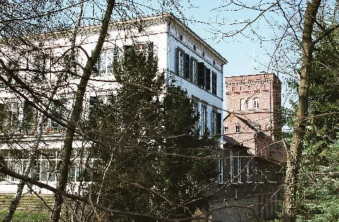 Die Weiße Burg Im Ot Sechtem