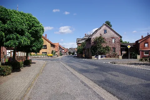 Dingelbe Ortsmitte Schelerten