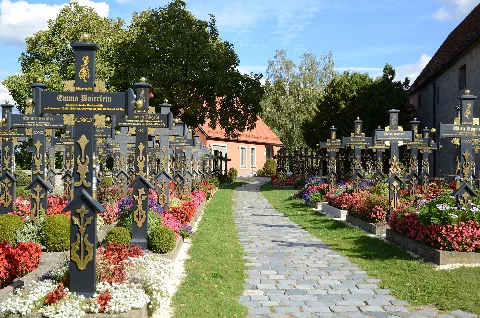 Dinkelsbühl Segringen Friedhof 023