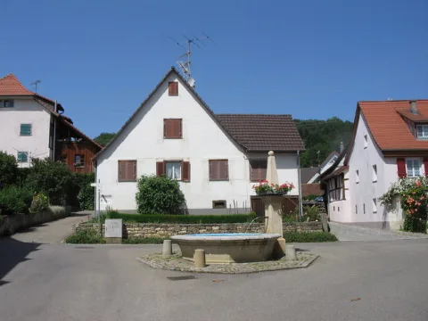 Dorfbrunnen In Holzen Geo.hlipp.de 2729