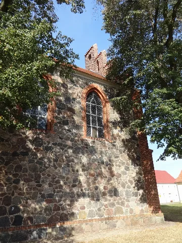 Dorfkirche Hennickendorf Chor Südseite