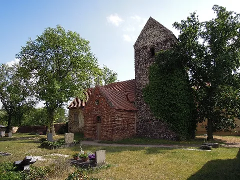 Dorfkirche Köckern Nordwestansicht August 2022
