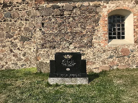 Die Dorfkirche Kreblitz ist eine Feldsteinkirche aus der Mitte des 14. Jahrhunderts in Kreblitz, einem Ortsteil der Stadt Luckau im Landkreis Dahme-Spreewald in Brandenburg.