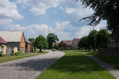 Dorfstraße Zühlen Richtung Osten Rheinsberg