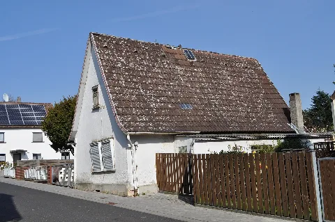 Dornholzhausen, Dornholzhäuser Straße 28