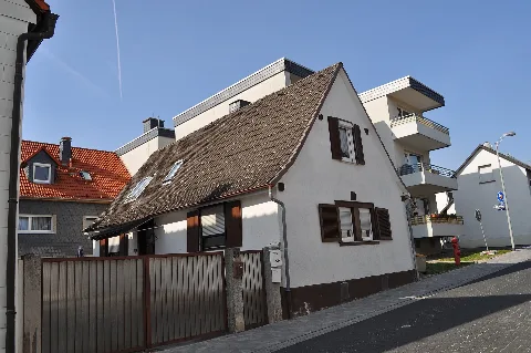 Dornholzhausen, Dornholzhäuser Straße 39