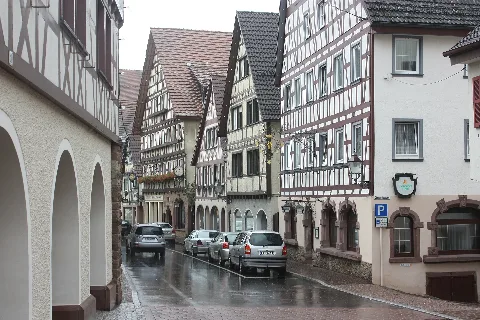 Dornstetten, Die Hauptstraße
