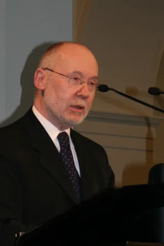 Dr. Hermann Vortmann