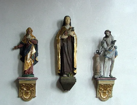 Drei Statuen Panoramio