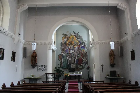 Dreifaltigkeitskirche Favoriten Innen 01