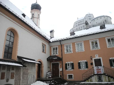 Dreifaltigkeitskirche Und Widum Kufstein