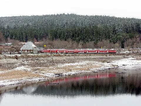 Dreiseenbahn Bei Niedrigwasser Im Bahnhof Schluchsee