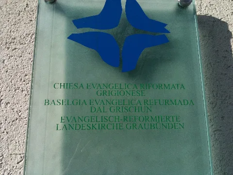 Dreisprachige Kirche