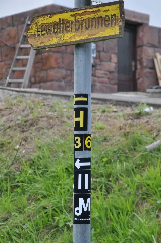 Dsc 8422Wegzeichen Zwischen Eschenstruth Und Helsa 05