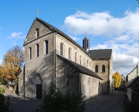 Düsseldorf, Kaiserswerth, St. Suitbertus, 2011 10 Cn 01