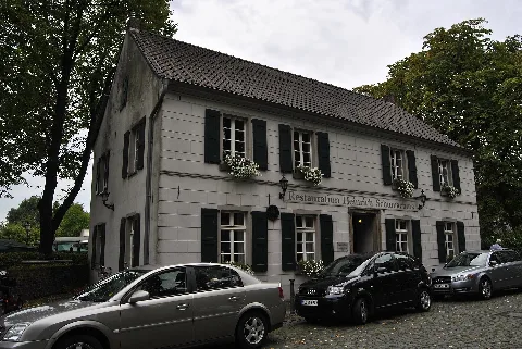 Duisburg, Friemersheimer Straße, 2011 09 Cn 04