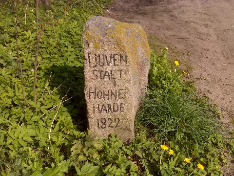 Duvenstaet Hohneiharde, Wegestein Von 1822