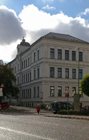 Ehem. Franz Schubert Volksschule Seitenansicht