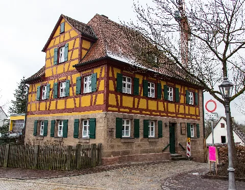 Ehem. Schul Und Armenhaus In Wendelstein (D 5 76 151 58) 02