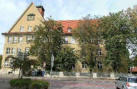 Ehemalige Oberrealschule 2010 Panoramio