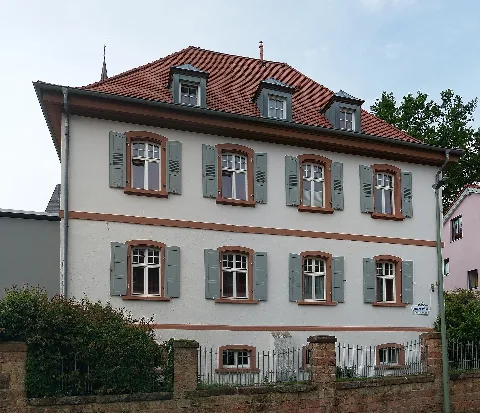 Ehemaliges Pfarrhaus Hohenecken