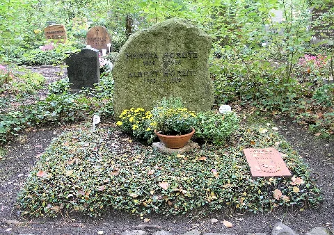 Ehrengrab Potsdamer Chaussee 75 (Niko) Albert Horlitz