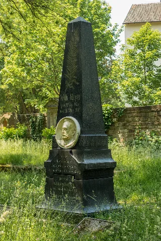 Ehrengrab Wilhelm Meyer Alter Malstatter Friedhof Jenneweg Saarbrücken