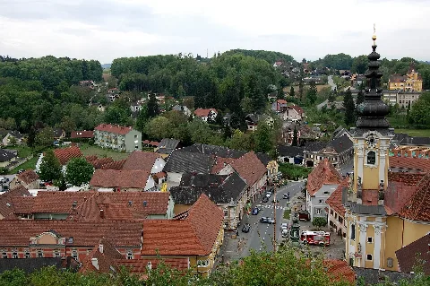 Ehrenhausen Marktplatz 01