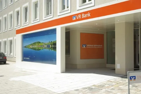 Eingangsbereich Der Vr Bank Starnberg Herrsching Landsberg Eg