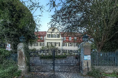Eingangstor Schloss Jestädt, Hessen, Deutschland, Img 1040 1 2 3 4 5 6 Edit